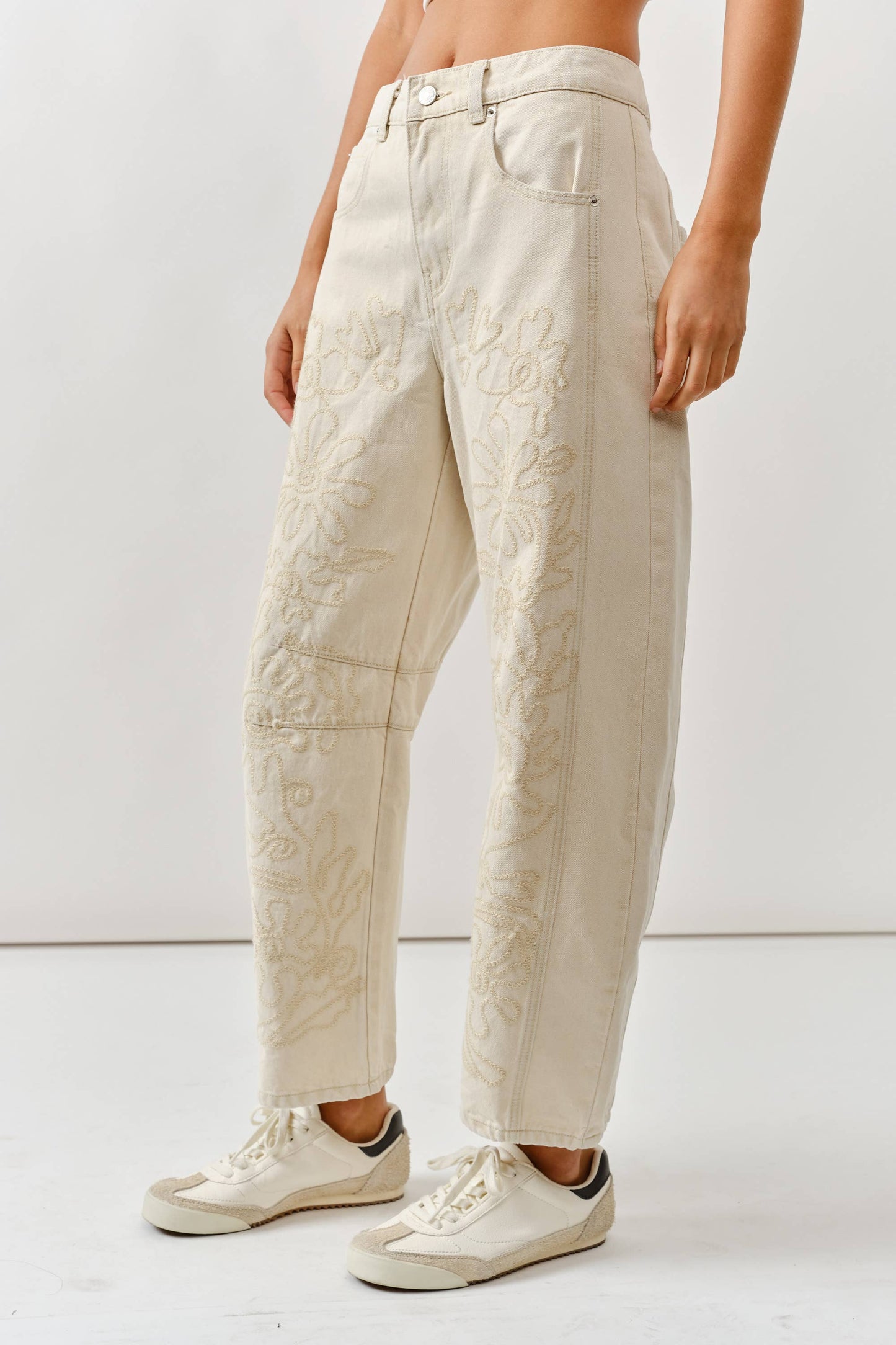Noah Embroidered Barrel Jeans